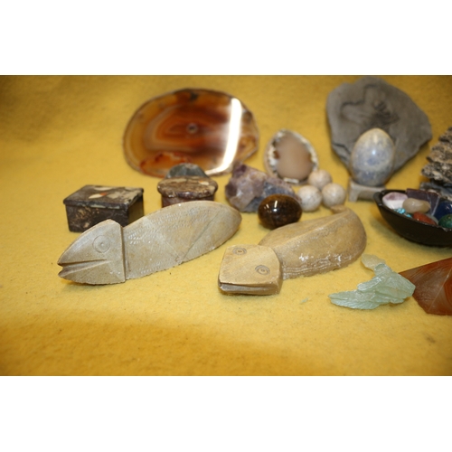 19 - Good Selection of Semi Precious Stones, Fossil and Geode Slices