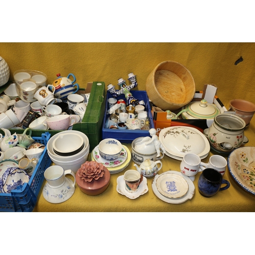 38 - Very Large Selection of Kitchen Items - Too Many To Note - View Pictures