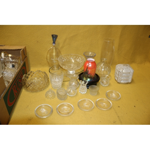 39 - Large Selection of Glassware Items