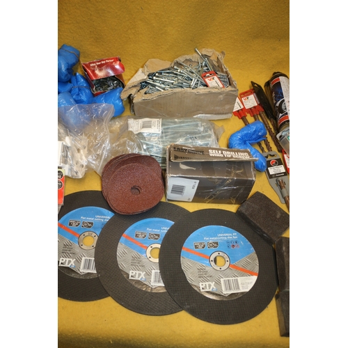 353 - Large Quantity of Drill Bits, Jigsaw Blades, Sander Discs, Screws and Much More