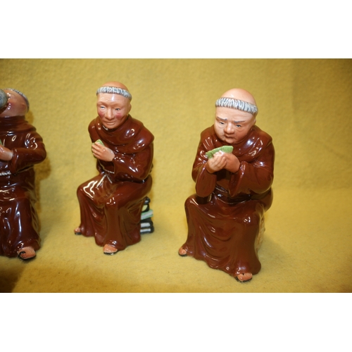 101 - x4 Monks With Table