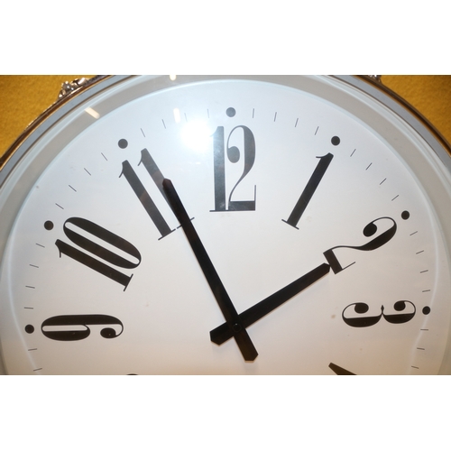 119 - Large Drum Style Clock, Working, 42cm Diameter