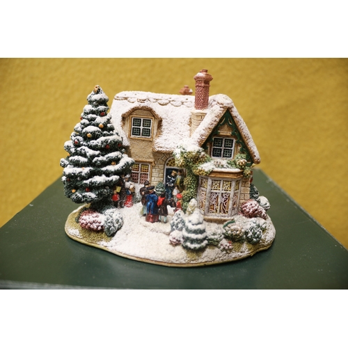 163 - Lilliput Lane 'The First Noel' Christmas Special 1999