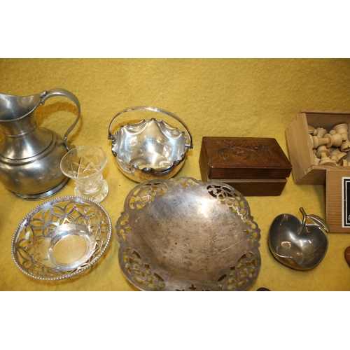 188 - Mixed Bundle Including Metal ware