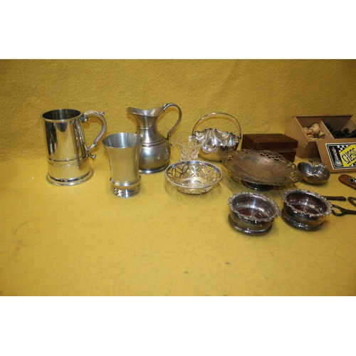 188 - Mixed Bundle Including Metal ware