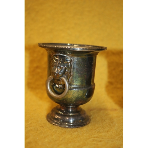 197 - x2 Viners of Sheffield Silver Plate Egg Cups, 7.5cm Tall