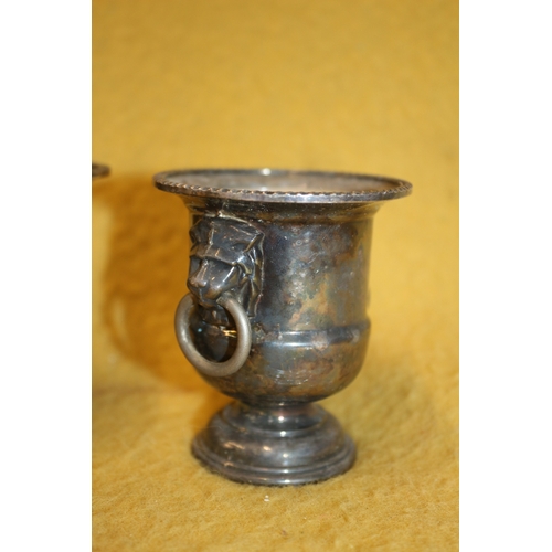 197 - x2 Viners of Sheffield Silver Plate Egg Cups, 7.5cm Tall