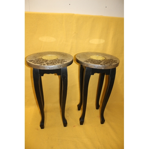 252 - 2 Side Tables with Mirrored Tops, 70.5 cm Tall