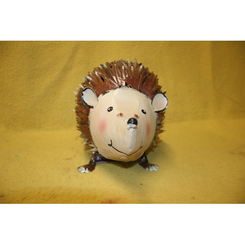 453 - Metal Large Hedgehog