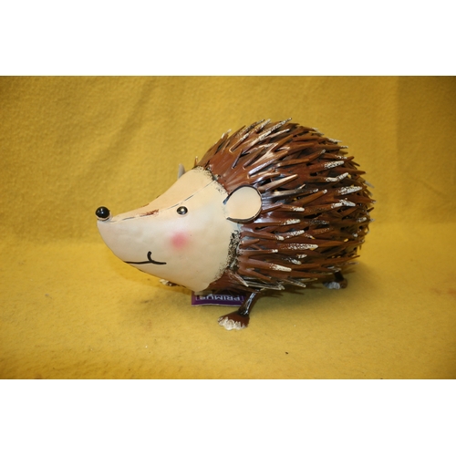 453 - Metal Large Hedgehog