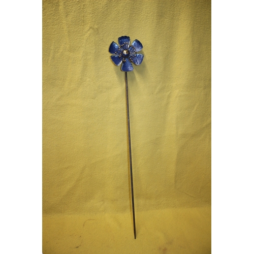 85 - Metal Flower on Pole, 90cm Tall