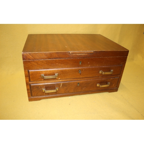 490 - Vintage Collectors Box with 2 x Drawers and Fold Open Lid