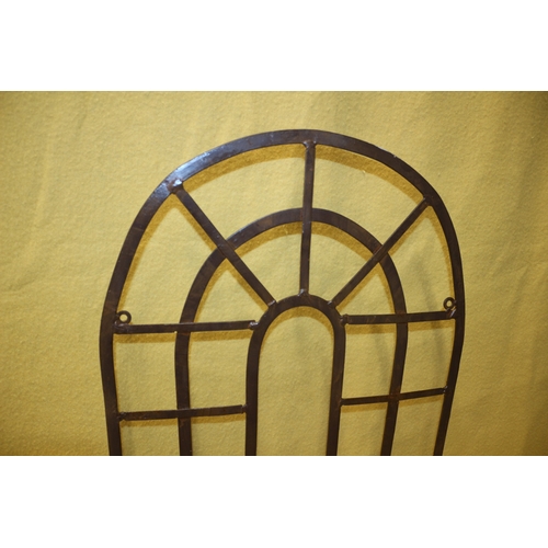 495 - Nice Metal Wall Hanging Garden Plant Pot Rack in the Style of an Archway - 80cm Tall