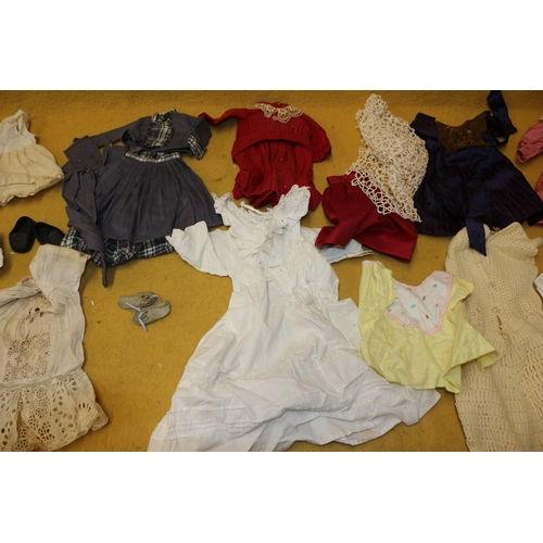 512 - Nice Selection of Vintage Dolls Clothing