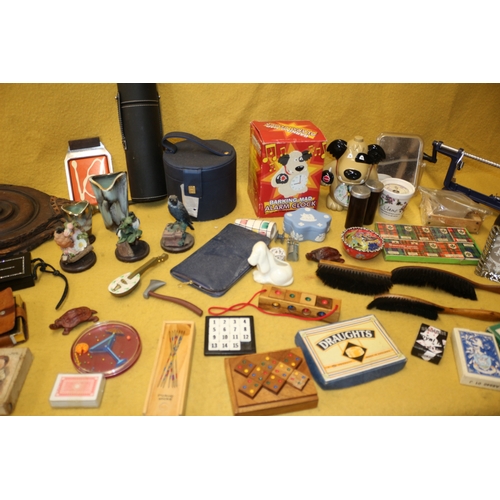 520 - Interesting Mixed Lot including Vintage Games and Bellows