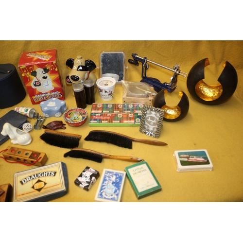 520 - Interesting Mixed Lot including Vintage Games and Bellows