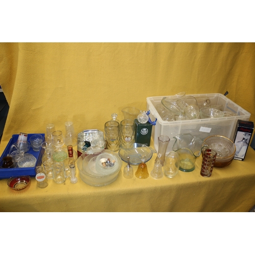 521 - Large Mixed Lot of Glassware