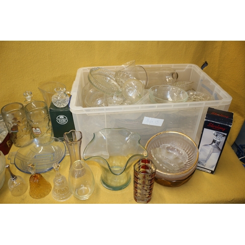 521 - Large Mixed Lot of Glassware