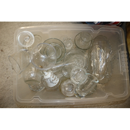 521 - Large Mixed Lot of Glassware