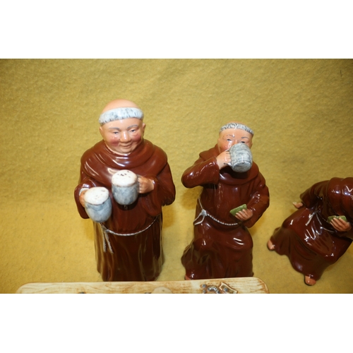 161 - x4 Monks With Table