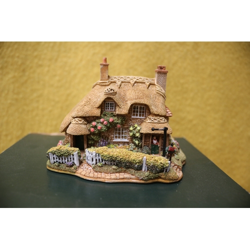 201 - Lilliput Lane Walkers Rest