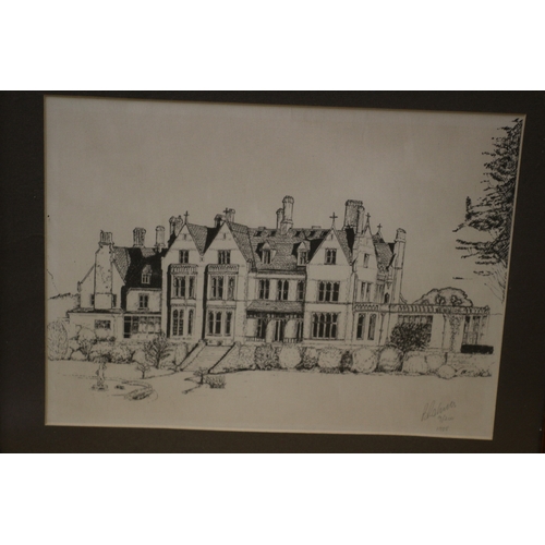 286 - Manor House, 41 x 33 cm