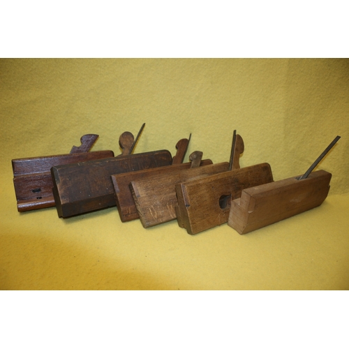 304 - 6 x Vintage Wooden Edging Planes with Blades