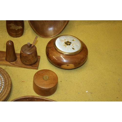 333 - Selection of Treen Items Including Some Made From Walnut