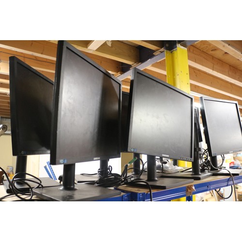 348 - 7 x Samsung TC19W1 Computer Screens / Computers