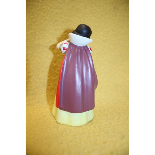 11 - Disney Snow White Figure