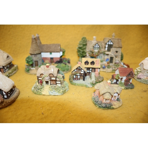 13 - Bundle of Model Cottages Including Lilliput Lane, Some A/F