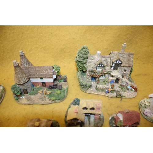 13 - Bundle of Model Cottages Including Lilliput Lane, Some A/F