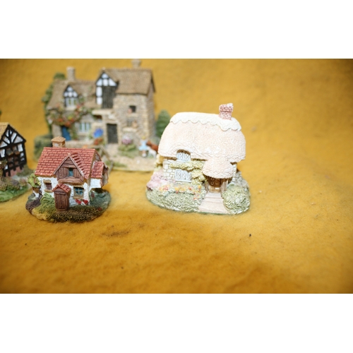 13 - Bundle of Model Cottages Including Lilliput Lane, Some A/F