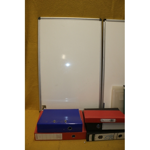 69 - 2 Whiteboards, Large 90 x 60 cm and Folders