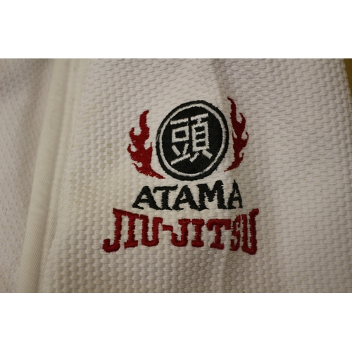 102 - Jiu Jitsu White Gi Outfits plus Large Holdall