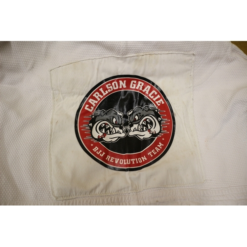 102 - Jiu Jitsu White Gi Outfits plus Large Holdall