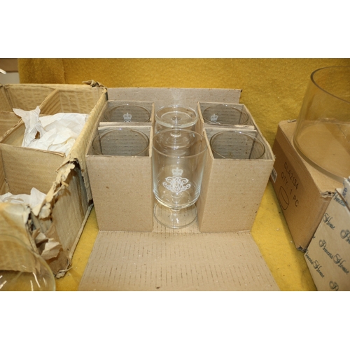 26 - Bundle of boxed glass/crystal