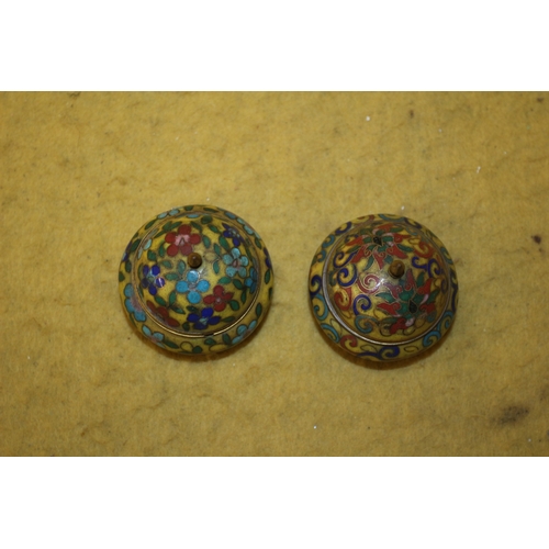 32 - x2 vintage cloisonné pots, 4.5cm diameter