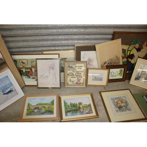 38 - Huge bundle of mixed media pictures