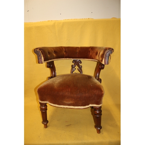 100 - Antique Victorian Mahogany Cockfighting Horseshoe Back Library Arm Chair with Velour Covering