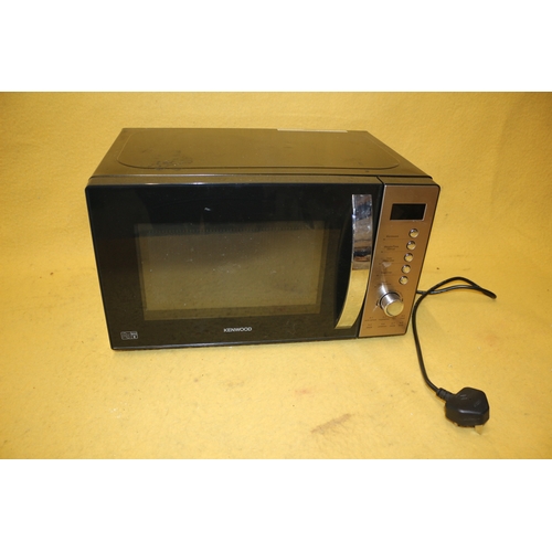 105 - Kenwood 800W Microwave