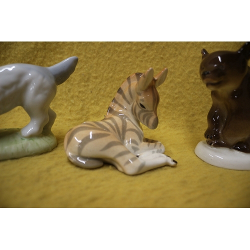 113 - 4 Animals including USSR Baby Giraffe and Bear