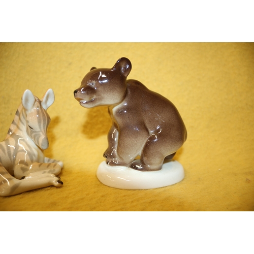 113 - 4 Animals including USSR Baby Giraffe and Bear