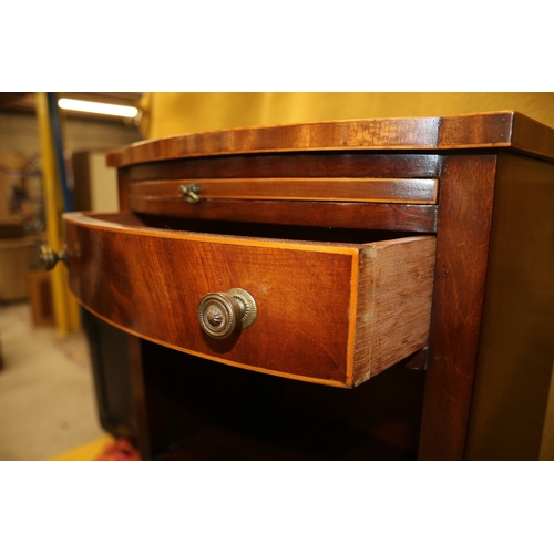 33 - Pair of Early/Mid 20th Century Mahogany and Satinwood Bedside Cabinets with Courtesy Pull Out Shelf.... 