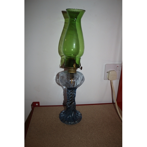 47 - Vintage Oil/Paraffin Lamp with Twist Stem, Green Glass flume, 46cm Tall