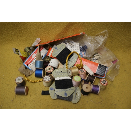 60 - Bundle of Sewing Items