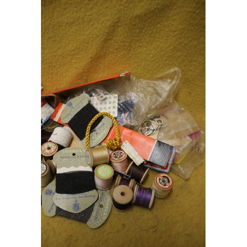 60 - Bundle of Sewing Items