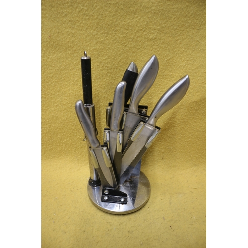 68 - Royal Line Set of 5 Switzerland Kitchen Knives, Push Sharpener