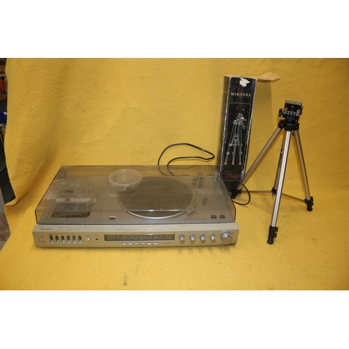 224 - Panasonic Turntable plus Miranda tripod