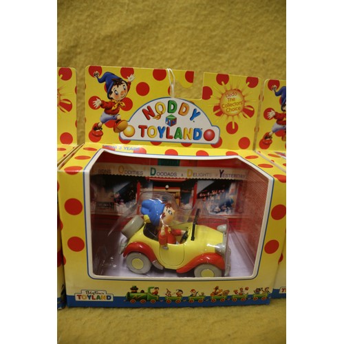 527 - 6 Boxed Noddy Characters Figures